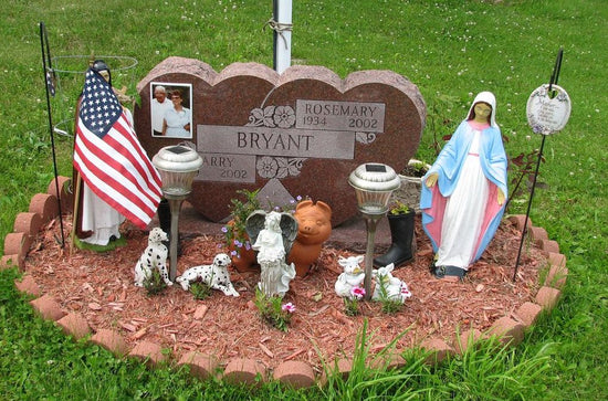 10 Unique Grave Decorations to Honor Your Loved One