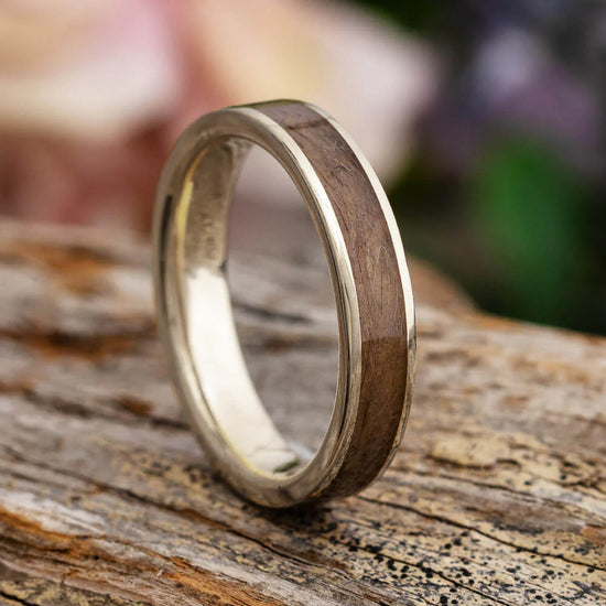 Cherish Gold Pet Memorial Ring With Fur